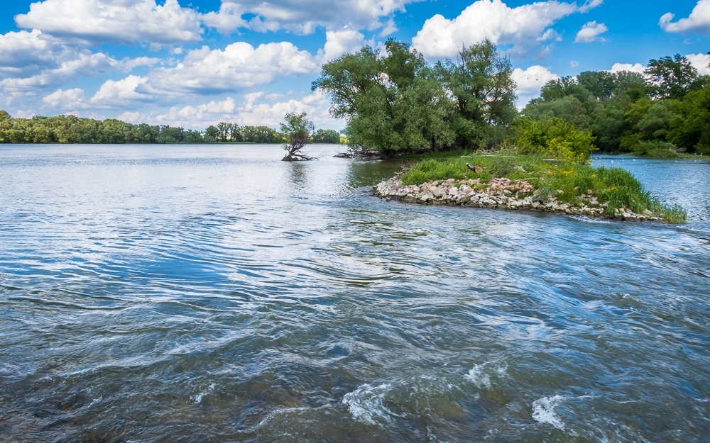 A Duna Neszmélynél (kajakkaland.hu)