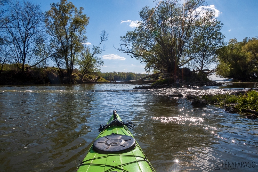 Átbukó víz - www.kajakkaland.hu